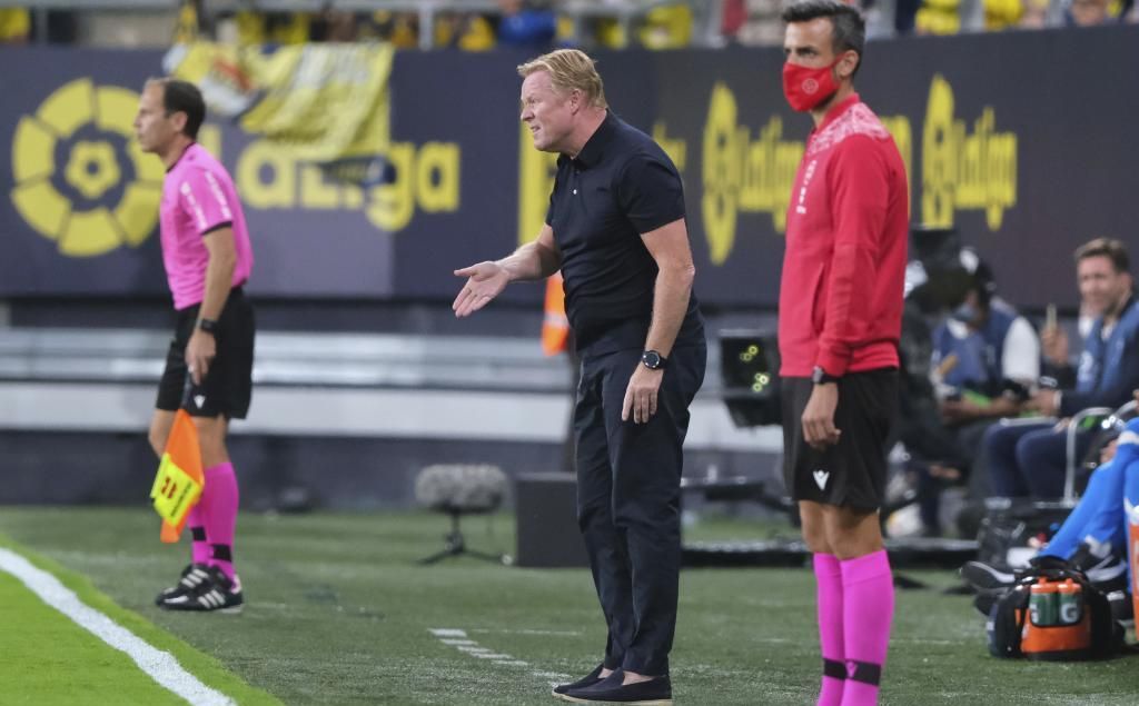 Koeman explota tras el Cádiz-Barça: "En este país te expulsan por nada"