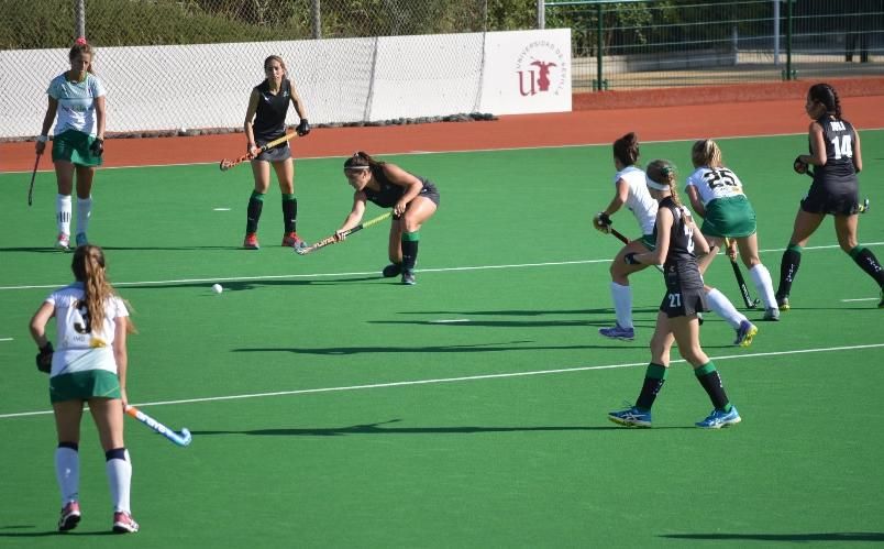 Hockey hierba en la Universidad para todas las edades