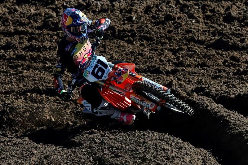 Jorge Prado encabeza el Gran Premio de España de Motocross en Madrid