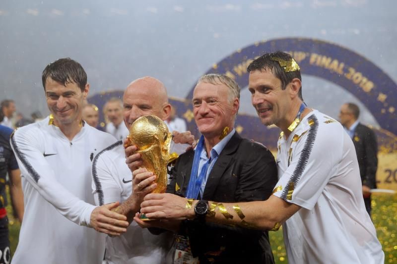 Deschamps cree que un Mundial cada dos años lo "banalizaría"