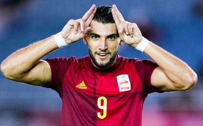 Navas y Rafa Mir tendrán que seguir esperando; la lista de Luis Enrique