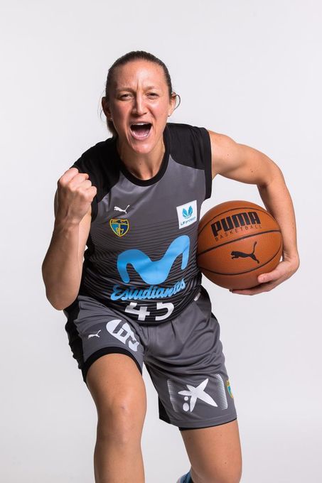 Leslie Knight, del Estudiantes a Australia y Finlandia a través del 'podcast'