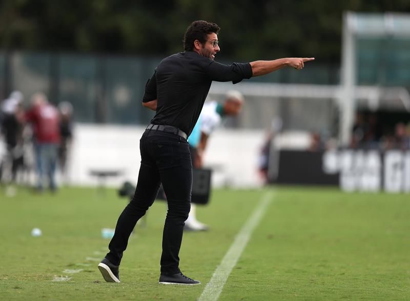 Paranaense anuncia técnico un día después de llegar a final de Sudamericana
