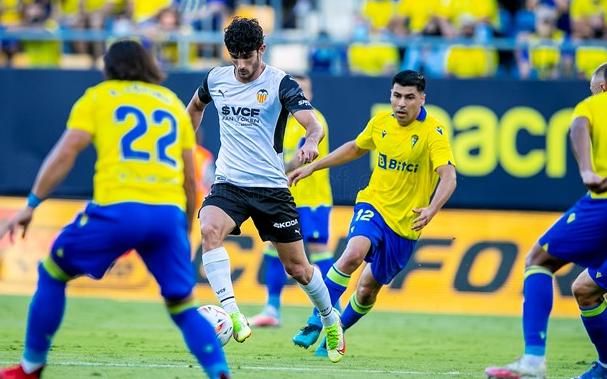 Cádiz 0-0 Valencia: Los che se estrellan contra el muro amarillo