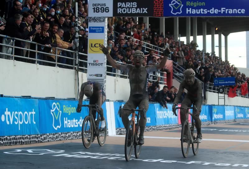 Colbrelli gana la épica 118 edición de la París-Roubaix