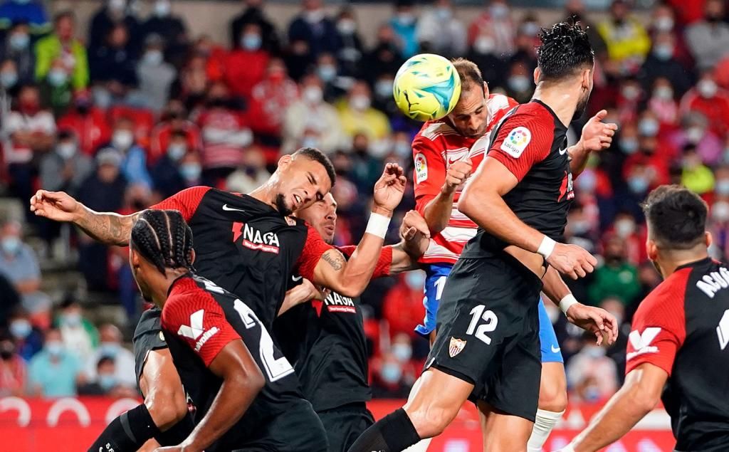 Granada 1-0 Sevilla FC: El liderato se esfuma por la cuesta del Darro