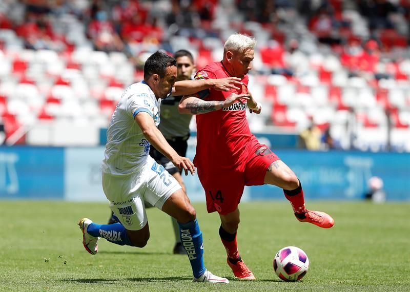 El uruguayo Dos Santos rescata empate para el Querétaro ante Toluca