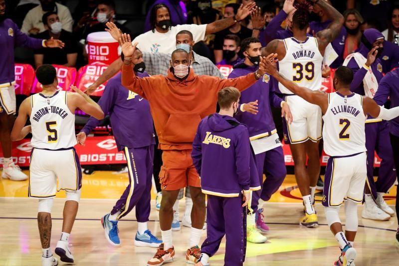 97-123. El banquillo de los Nets fue mucho mejor que el de los Lakers