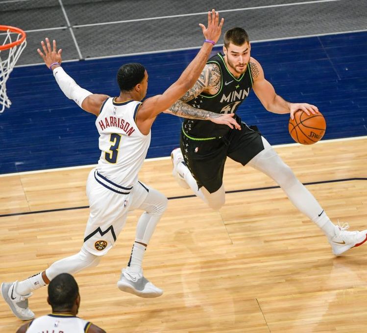 Juancho y Willy debutan como titulares, pero con suerte opuesta