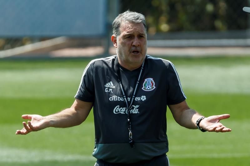 Martino reconoce crecimiento de los rivales, pero apuesta al fútbol de México