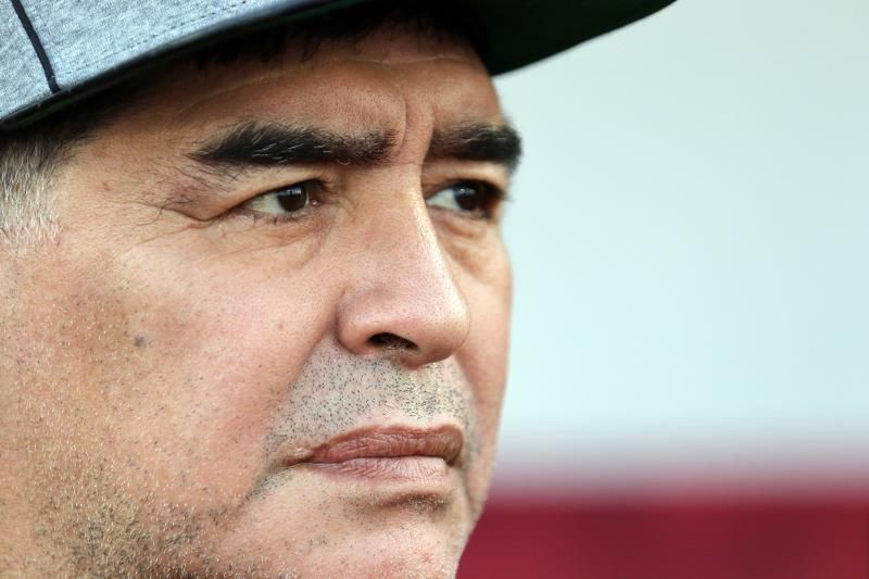 Citan a declarar como testigos a hermanas de Maradona por la muerte del astro