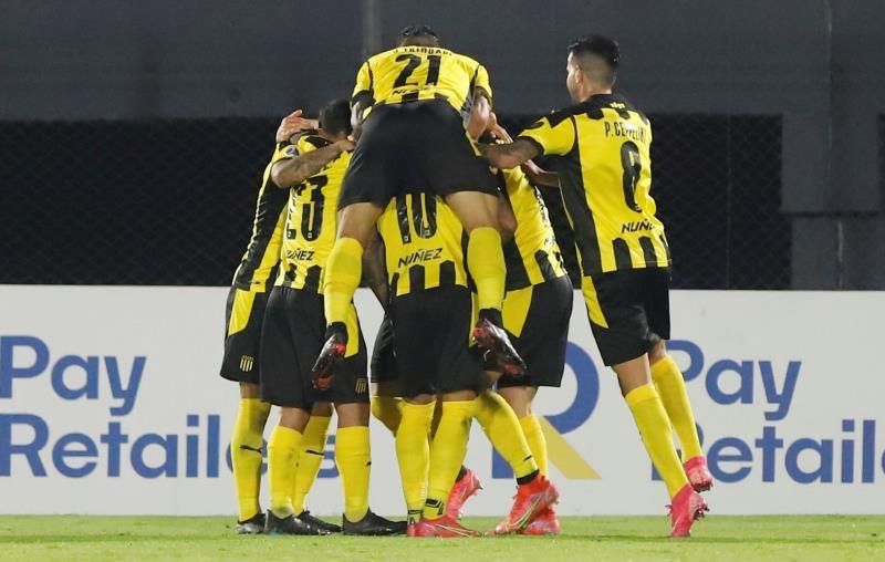 Peñarol busca seguir en la cima y Nacional no perder pisada