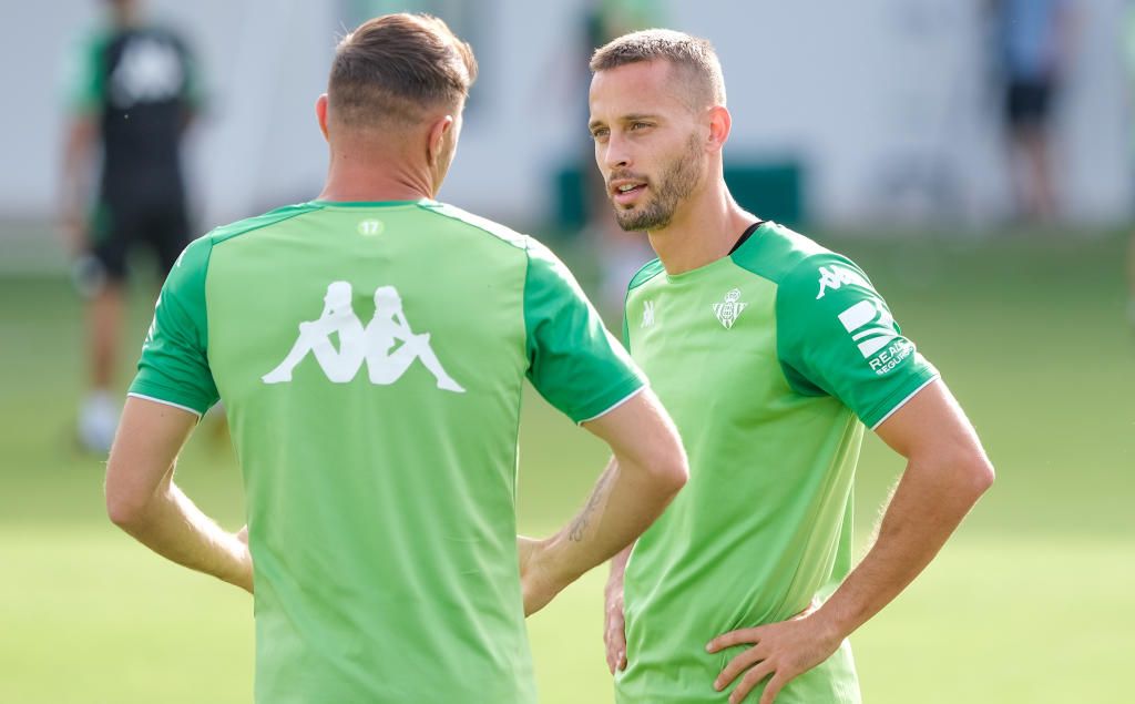 Canales, la buena noticia del entrenamiento del Betis
