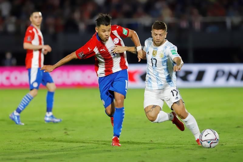 0-0. La Paraguay de Arzamendia frena a Argentina, con Acuña titular y con media hora para el Papu y Guido