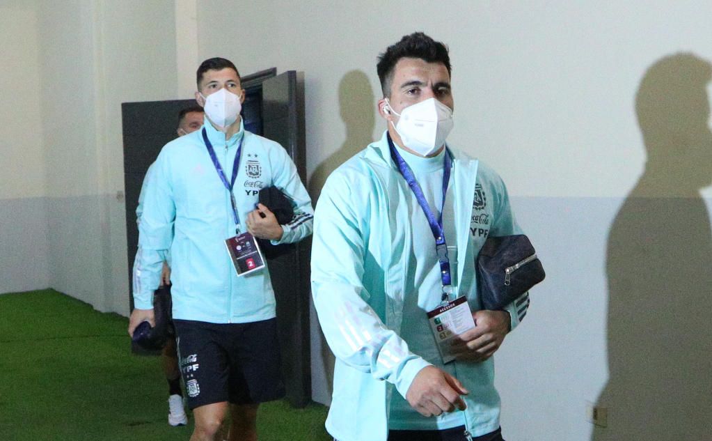 Acuña fue sustituido por molestias físicas con Argentina