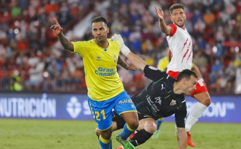 1-1: El Almería deja escapar dos puntos en el último suspiro