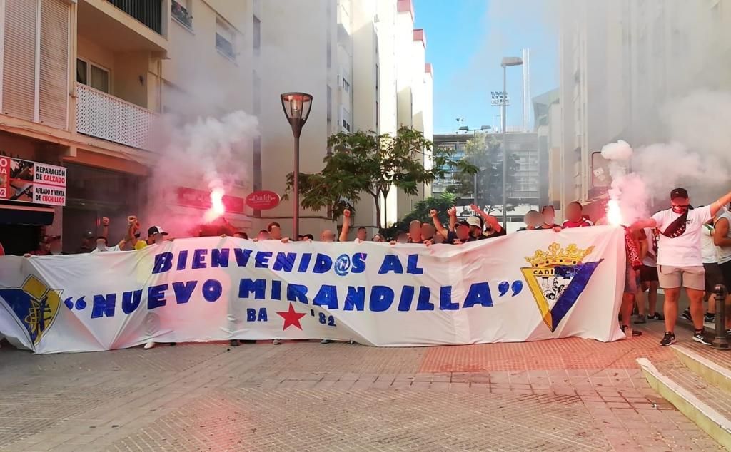 La afición del Cádiz y el Málaga, en el punto de mira de LaLiga