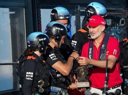 El Rey Felipe VI da el pistoletazo de salida al Spain Sail Grand Prix en Cádiz