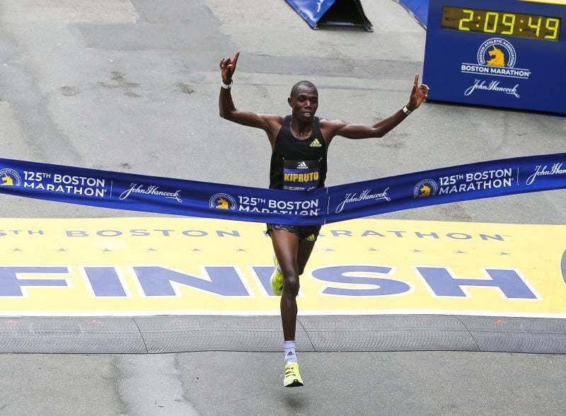 El keniano Benson Kipruto gana la 125ª Edición del Maratón de Boston