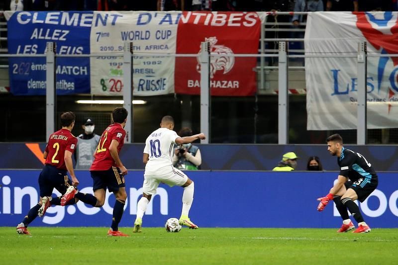 La prensa francesa duda de la validez del gol de Mbappé