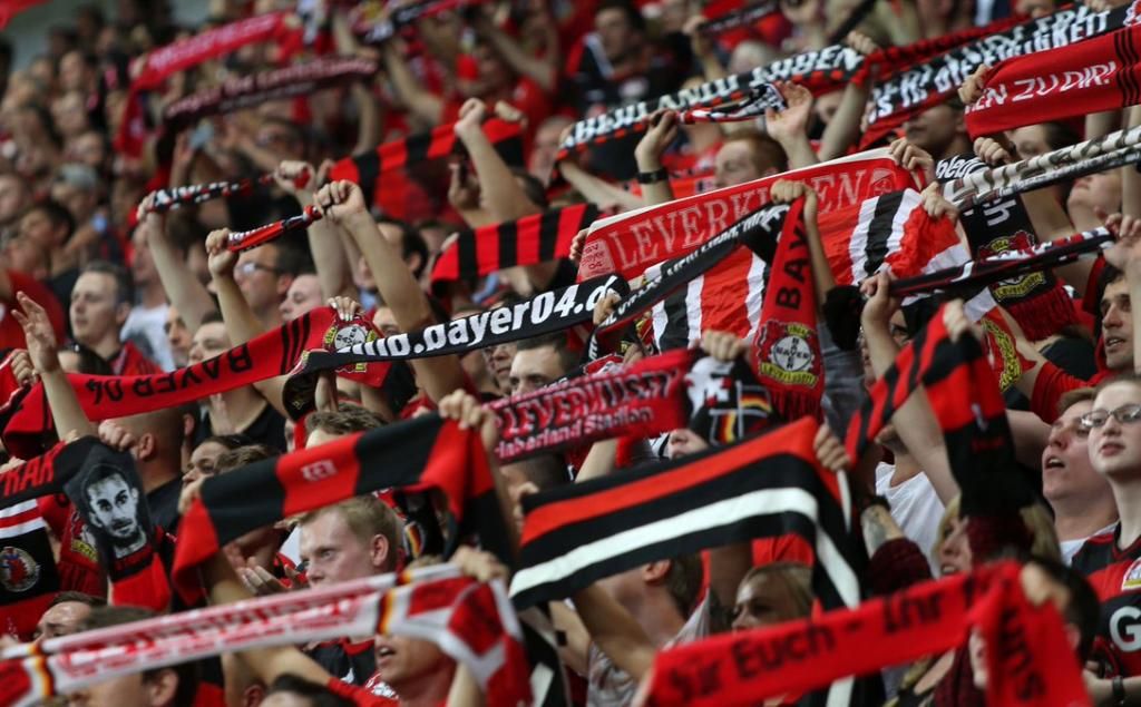 Vuelta a la normalidad: habrá aficionados visitantes en el Real Betis - Bayer Leverkusen