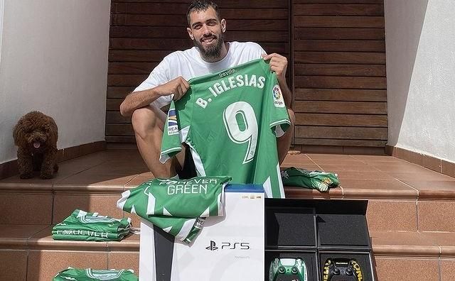 Borja: su equipo 'fetiche' en la Play, el futuro de Fekir y la vida en Sevilla: "Vas por la calle y todos son del Betis"