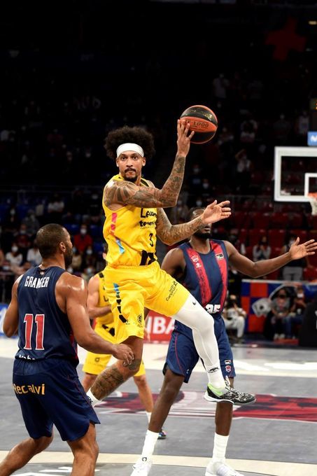 65-71. El Tenerife bombardea a un Baskonia sin pólvora