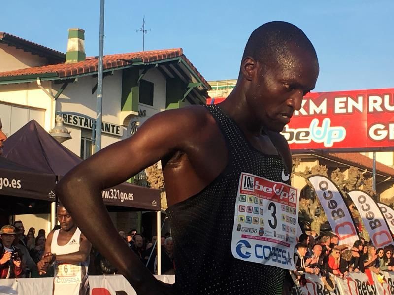 El etíope Haftu Teklu, con 59:39, establece un nuevo récord de la prueba