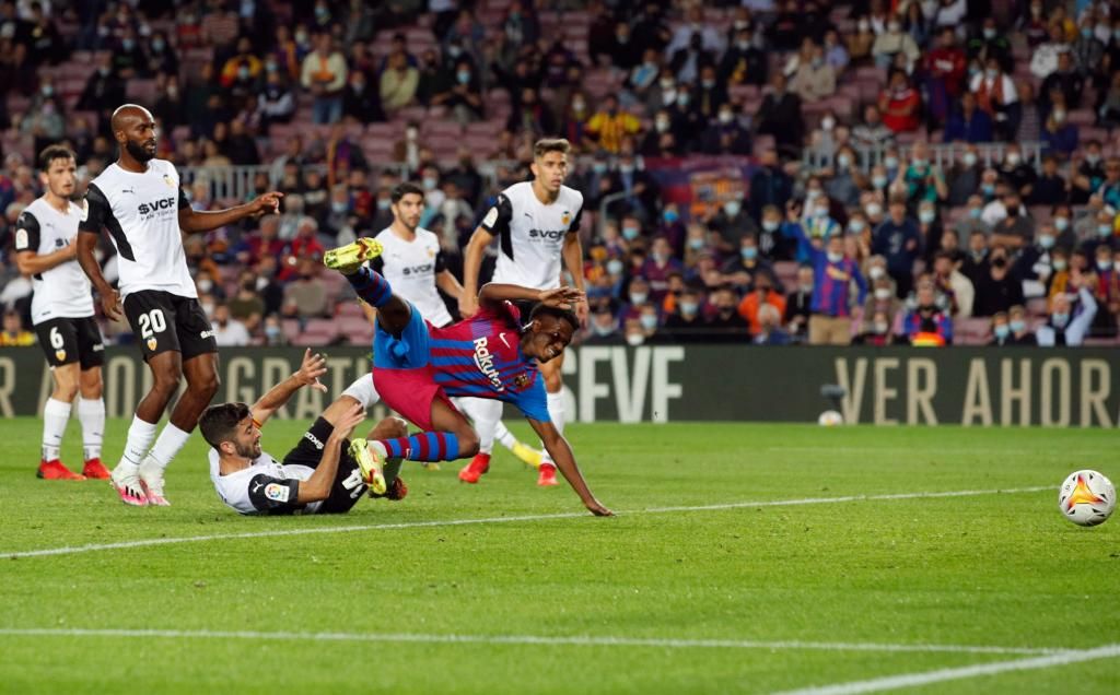 3-1. El Barça recupera la pegada ante un combativo Valencia