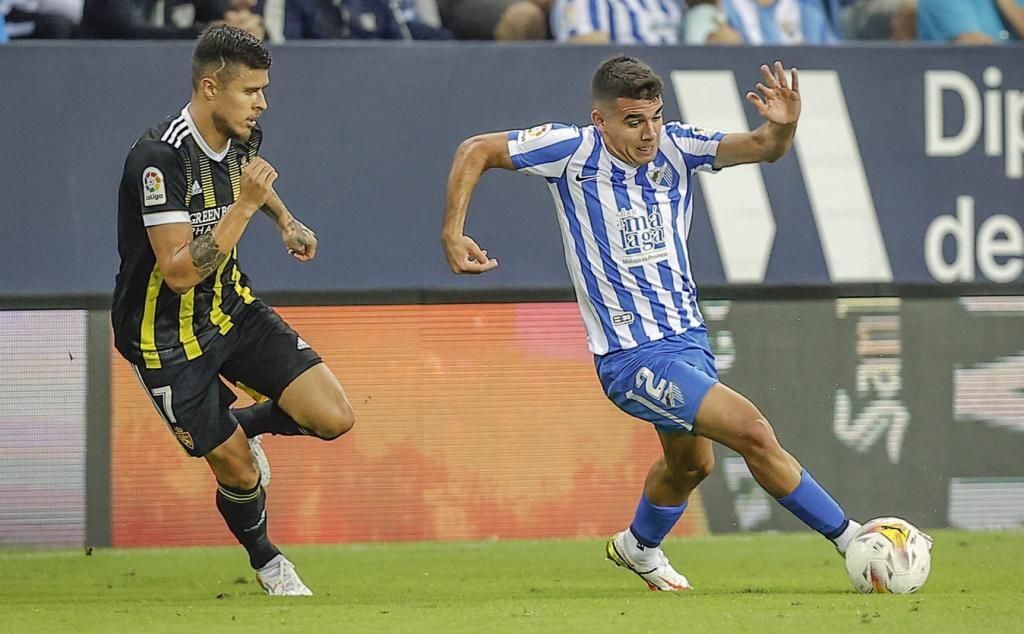 Víctor Gómez, asistente y con la mente puesta ya en el Huesca