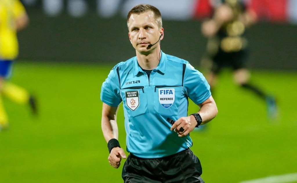 El polaco Frankowski para el partido Real Betis-Bayer Leverkusen