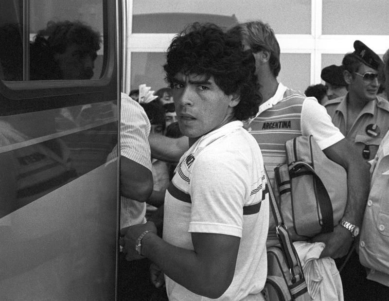 Maradona debutó hace 45 años en la Liga argentina