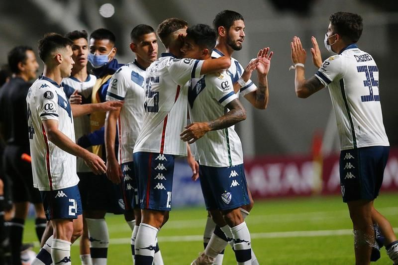 Vélez Sársfield desaloja provisionalmente del tercer puesto a Boca Juniors