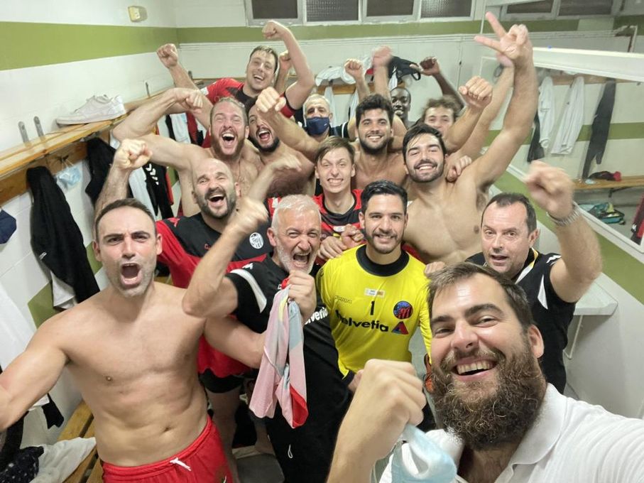 El Helvetia BM Prointegrada vuelve a la senda de la victoria en Melilla (17-21)