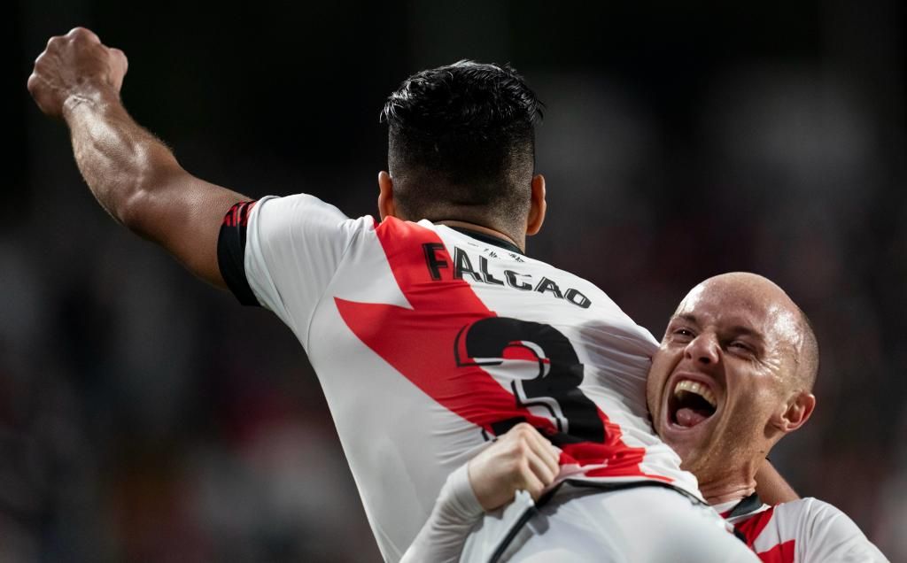 1-0: Falcao y Dimitrievski mandan a Koeman al paro