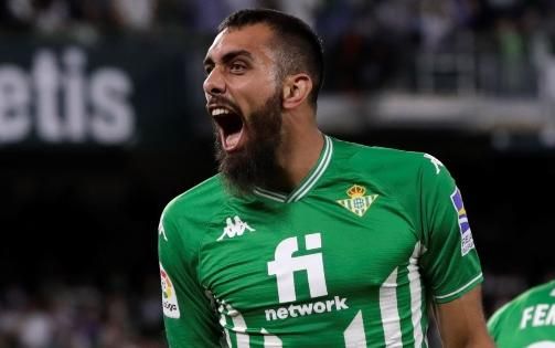 Borja Iglesias amenaza el liderato anual y manda un mensaje a Luis Enrique