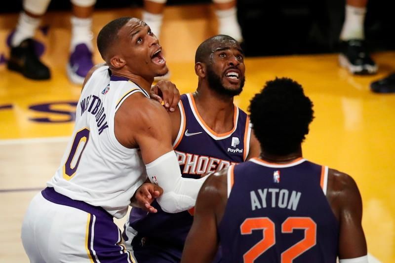 95-85. Melo y Westbrook lideran el triunfo de los Lakers ante Rockets