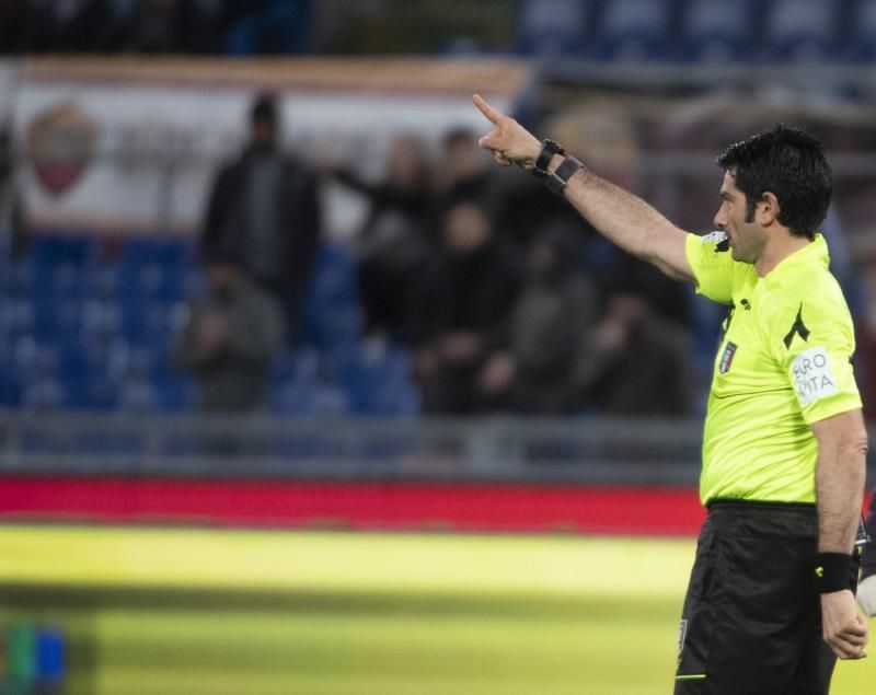 Suspenden temporalmente al árbitro Maresca por sus errores en el Roma-Milan