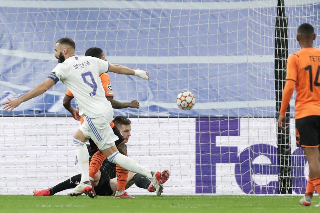 2-1: Vinicius salva un día gris del Real Madrid