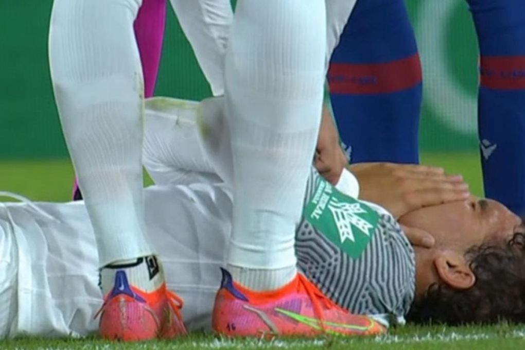 Luis Milla, de baja varias semanas por un esguince de rodilla