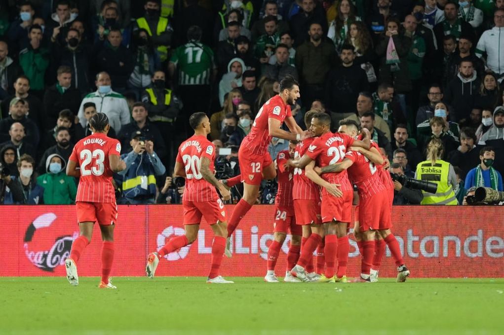 Real Betis-Sevilla FC (0-2): Dos tiros en el pie para descorchar la botella nervionense