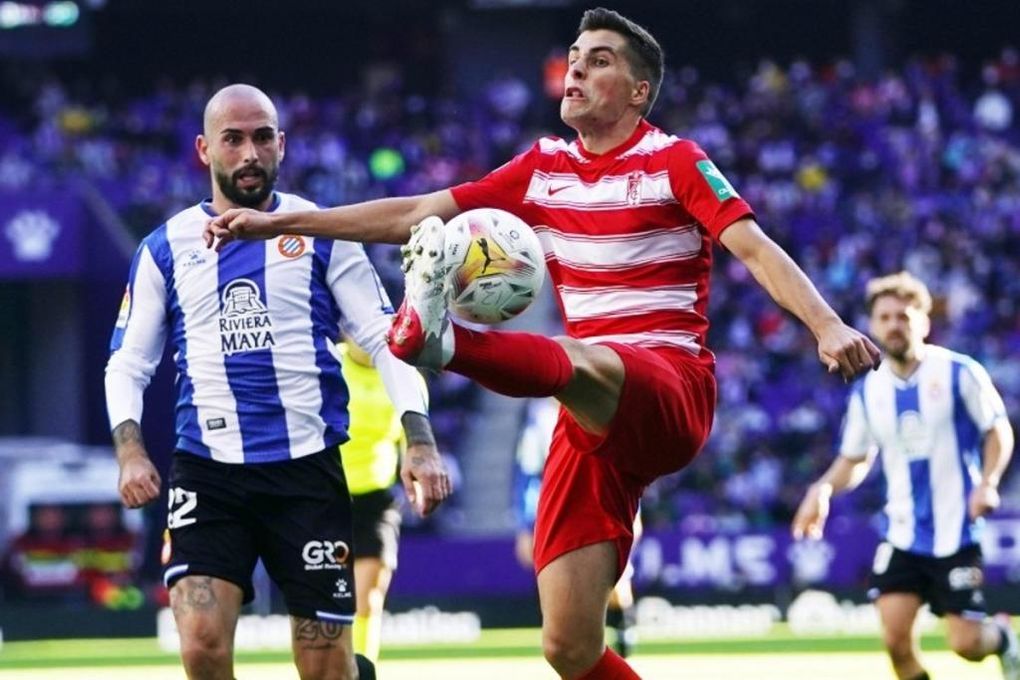 El chico para todo de Robert Moreno