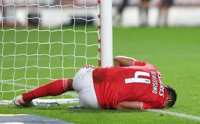 Un central seguido por Sevilla y Betis se pierde la temporada por una grave lesión