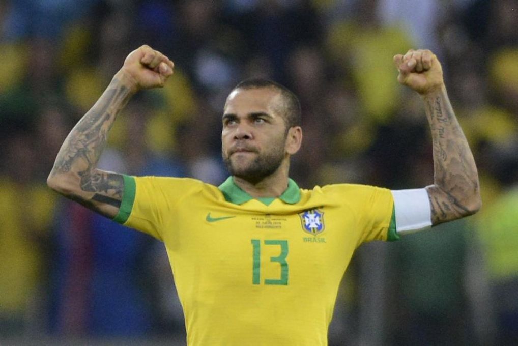Dani Alves puede regresar a LaLiga en enero