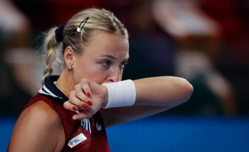 La estonia Kontaveit vence a a Krejcikova en el inicio de la WTA Finals
