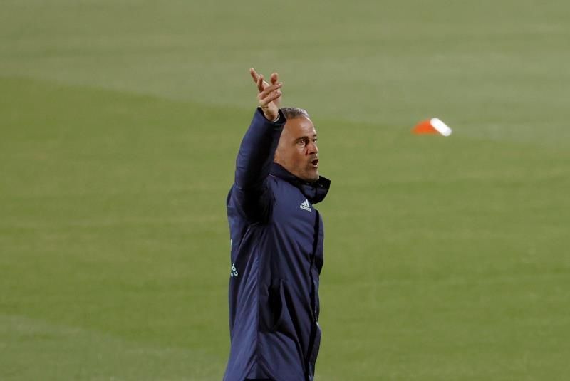 Luis Enrique huye de la presión: "Soy muy happy"