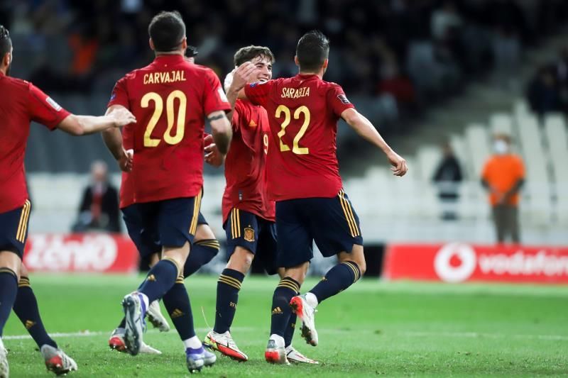 0-1. España sale del apuro con lo justo