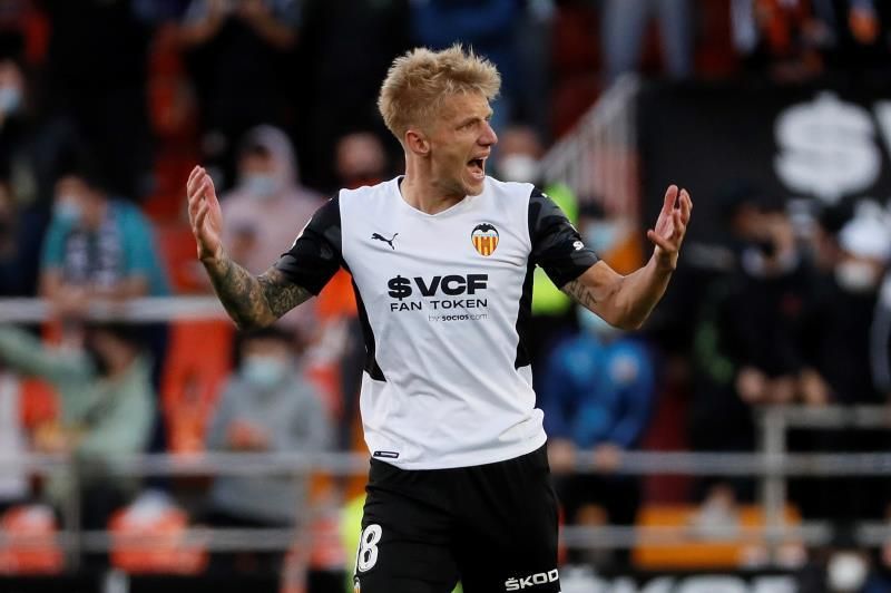 Wass no negocia su renovación con el Valencia y deja su futuro abierto