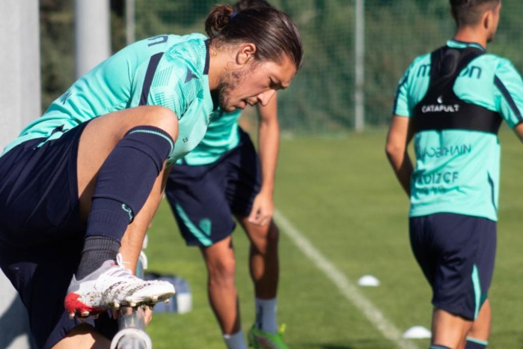 El Cádiz no tiene noticias del Barça ni de nadie por el Pacha: "Vamos a dejarlo tranquilo corriendo la banda"