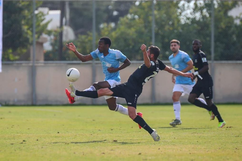 La selección AFE debuta con victoria sobre el Aris (1-2) en la Korantina Homes Cup